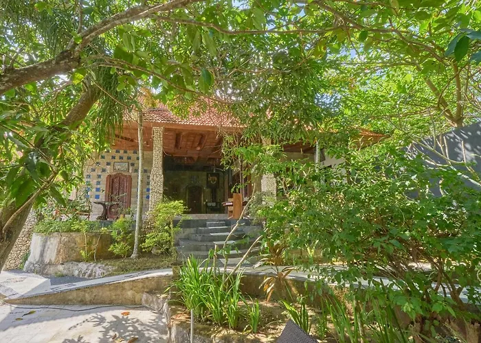 Uluwatu Mansion Holiday park